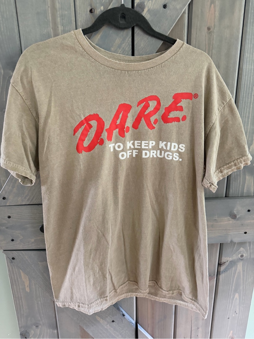 D.A.R.E. To Keep Kids Off Drugs Graphic T Shirt Tan 100% Cotton Adult Large